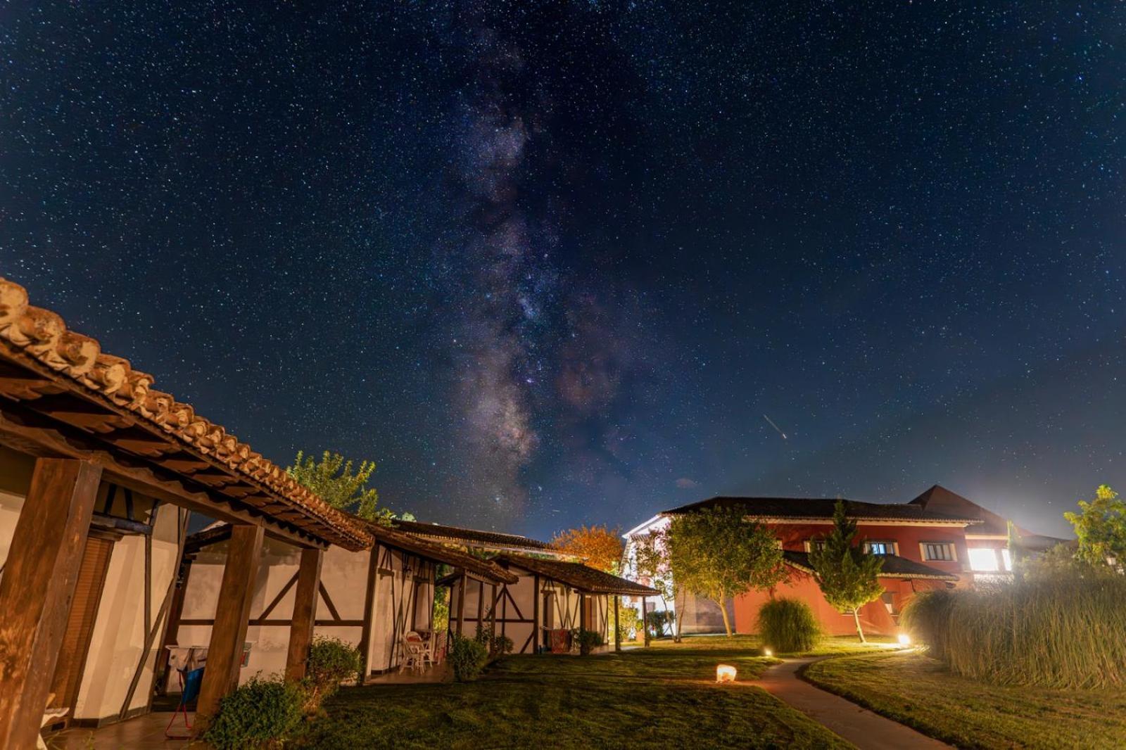 Hotel El Mirlo Blanco Candeleda Exteriér fotografie